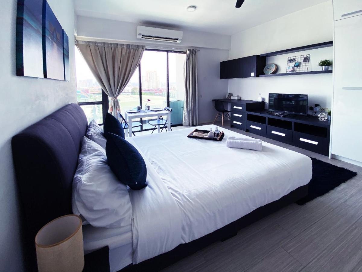 Lily & Loft - The Grand Sofo, Petaling Jaya Apartamento Exterior foto