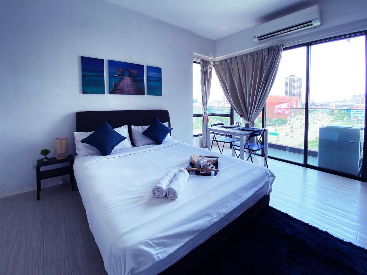Lily & Loft - The Grand Sofo, Petaling Jaya Apartamento Exterior foto