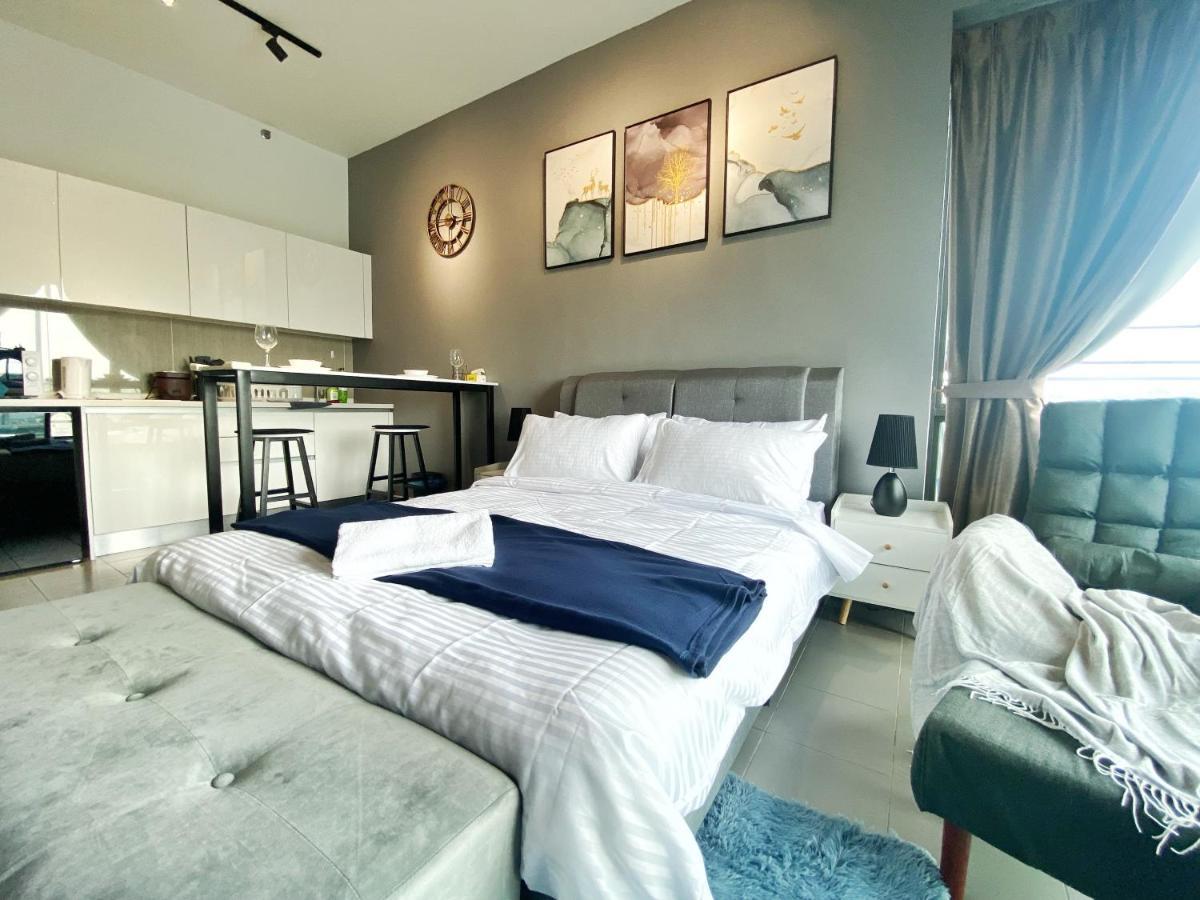 Lily & Loft - The Grand Sofo, Petaling Jaya Apartamento Exterior foto