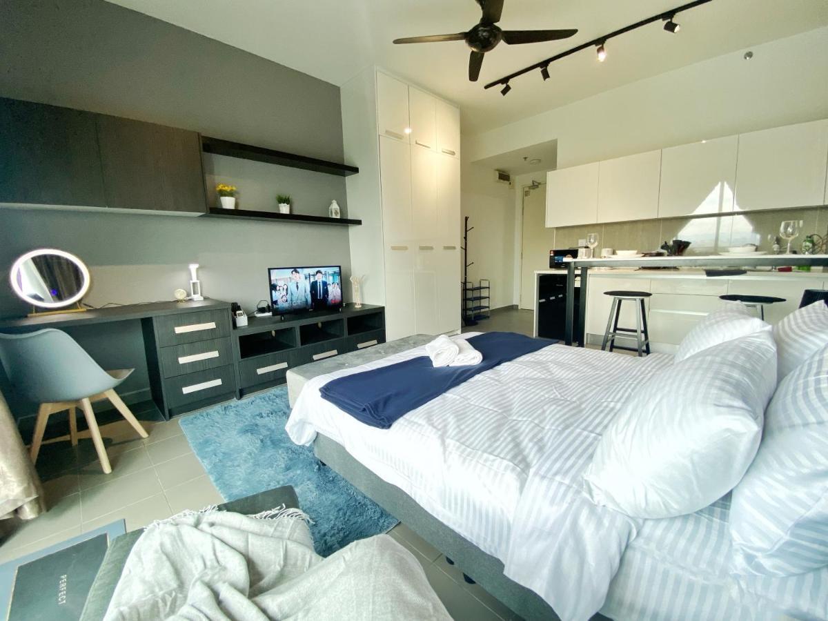 Lily & Loft - The Grand Sofo, Petaling Jaya Apartamento Exterior foto