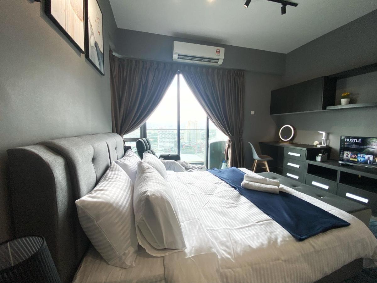 Lily & Loft - The Grand Sofo, Petaling Jaya Apartamento Exterior foto